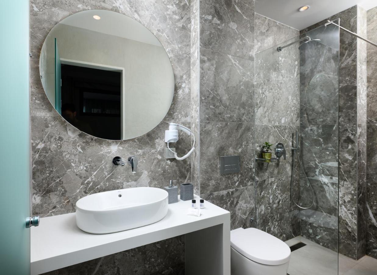 Anasa Luxury * Kokkini Hani