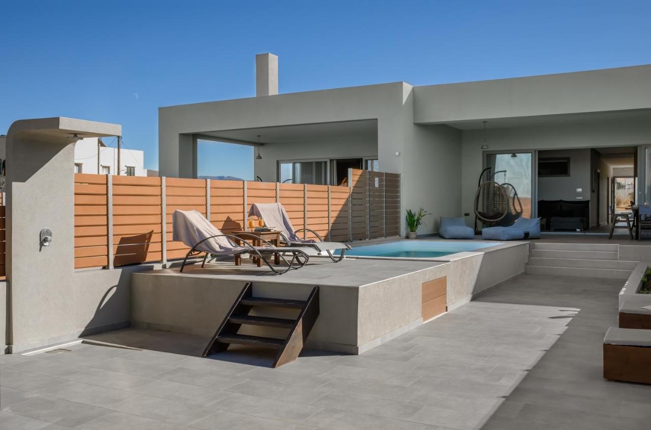 Anasa Luxury Kokkini Hani