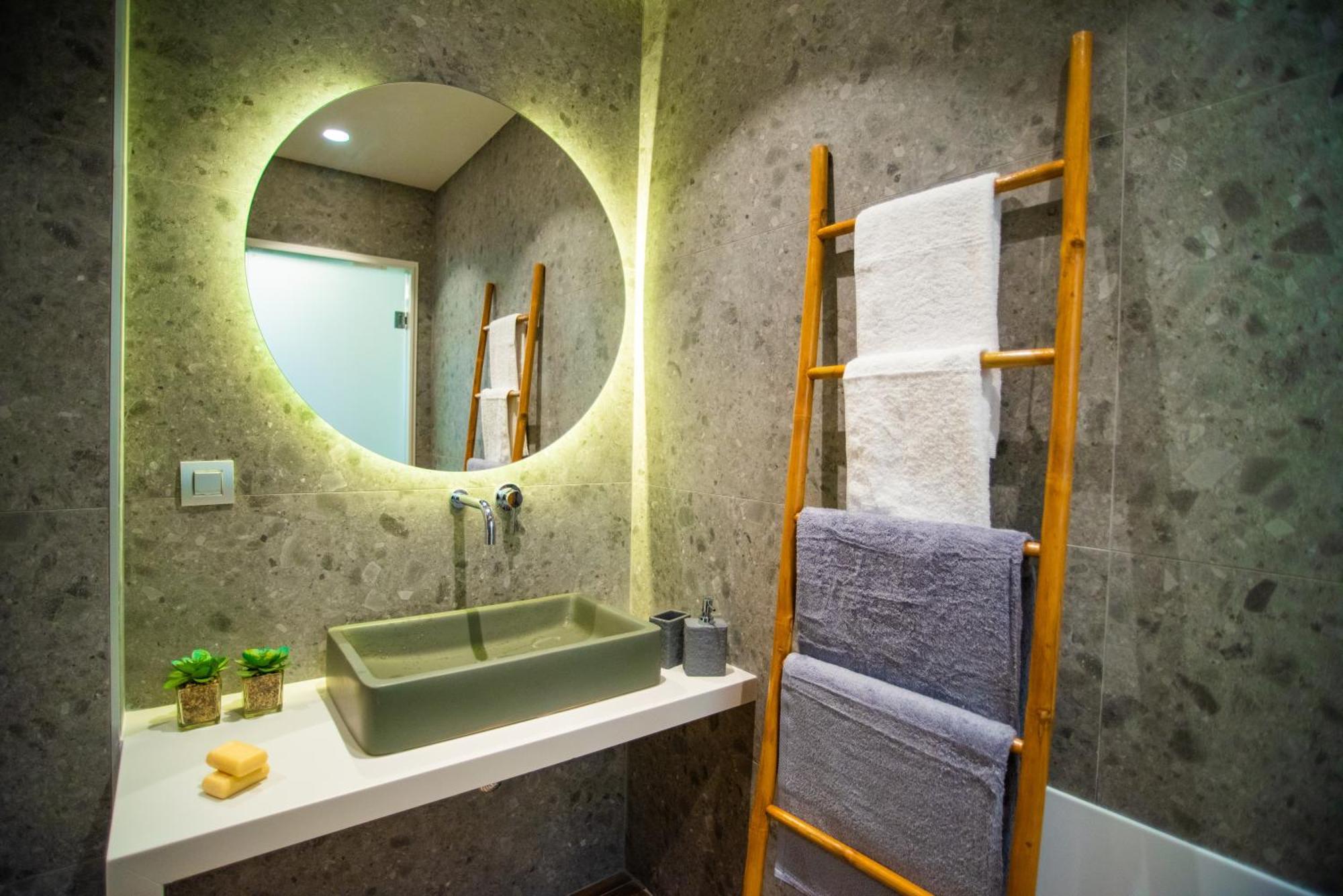 Anasa Luxury